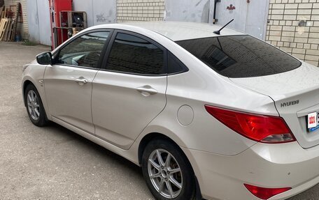 Hyundai Solaris II рестайлинг, 2014 год, 935 000 рублей, 4 фотография