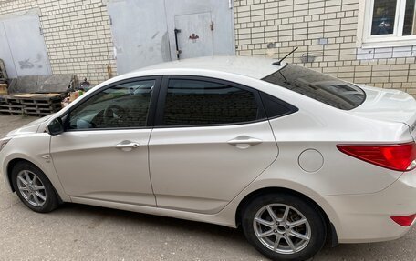 Hyundai Solaris II рестайлинг, 2014 год, 935 000 рублей, 3 фотография