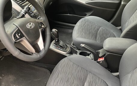 Hyundai Solaris II рестайлинг, 2014 год, 935 000 рублей, 13 фотография