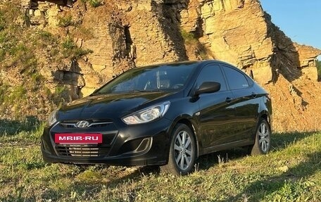 Hyundai Solaris II рестайлинг, 2013 год, 750 000 рублей, 13 фотография