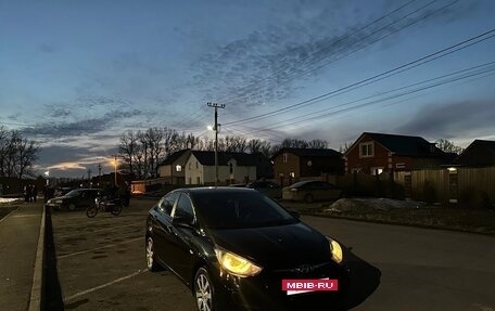 Hyundai Solaris II рестайлинг, 2013 год, 750 000 рублей, 17 фотография