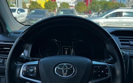 Toyota Camry, 2015 год, 1 355 000 рублей, 10 фотография