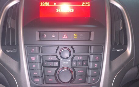 Opel Astra J, 2010 год, 740 000 рублей, 8 фотография
