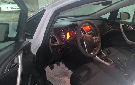 Opel Astra J, 2010 год, 740 000 рублей, 5 фотография