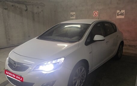 Opel Astra J, 2010 год, 740 000 рублей, 9 фотография
