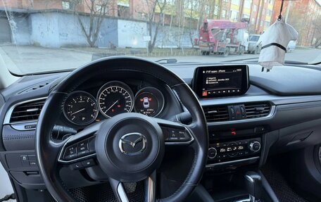 Mazda 6, 2017 год, 1 950 000 рублей, 3 фотография