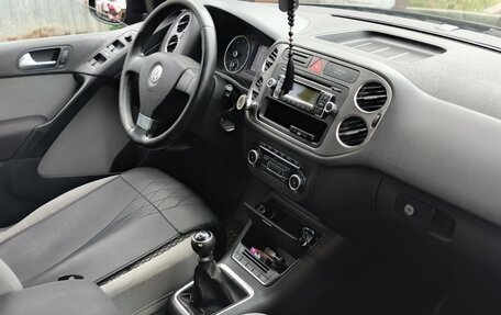 Volkswagen Tiguan I, 2010 год, 670 000 рублей, 6 фотография