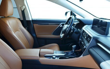 Lexus RX IV рестайлинг, 2020 год, 4 700 000 рублей, 12 фотография