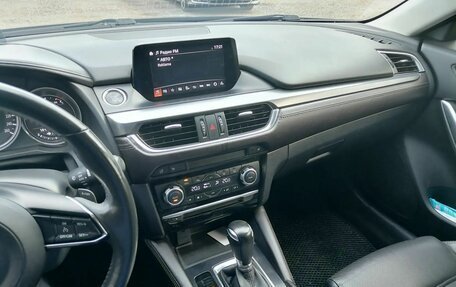 Mazda 6, 2016 год, 2 000 000 рублей, 10 фотография