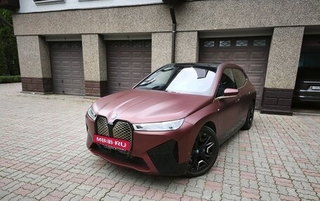 BMW iX, 2022 год, 10 500 000 рублей, 3 фотография