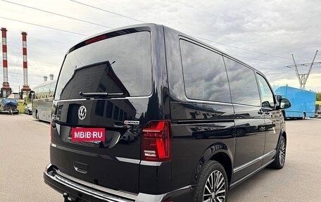Volkswagen Multivan T6 рестайлинг, 2021 год, 7 350 000 рублей, 3 фотография