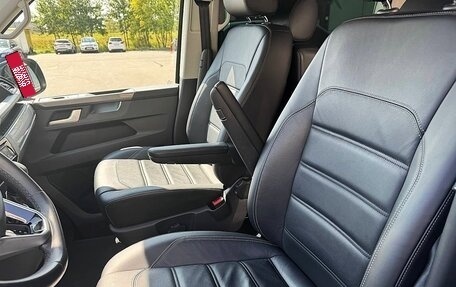 Volkswagen Multivan T6 рестайлинг, 2021 год, 7 350 000 рублей, 11 фотография