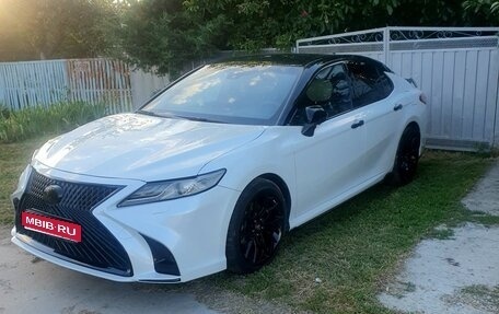 Toyota Camry, 2019 год, 3 450 000 рублей, 1 фотография