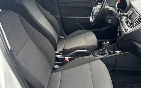 Hyundai Solaris II рестайлинг, 2019 год, 1 400 000 рублей, 4 фотография