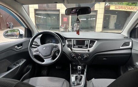 Hyundai Solaris II рестайлинг, 2019 год, 1 400 000 рублей, 3 фотография