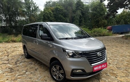 Hyundai Grand Starex Grand Starex I рестайлинг 2, 2019 год, 4 100 000 рублей, 5 фотография