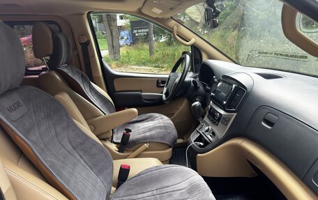 Hyundai Grand Starex Grand Starex I рестайлинг 2, 2019 год, 4 100 000 рублей, 10 фотография