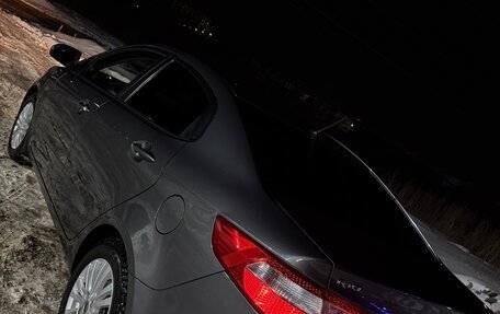 KIA Rio III рестайлинг, 2013 год, 1 000 000 рублей, 6 фотография