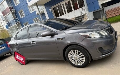 KIA Rio III рестайлинг, 2013 год, 1 000 000 рублей, 3 фотография