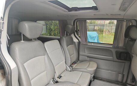 Hyundai Grand Starex Grand Starex I рестайлинг 2, 2007 год, 900 000 рублей, 9 фотография