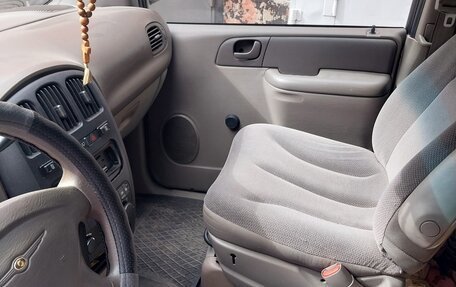Chrysler Voyager IV, 2001 год, 275 000 рублей, 19 фотография