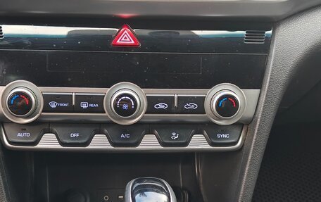 Hyundai Elantra VI рестайлинг, 2019 год, 1 268 000 рублей, 9 фотография
