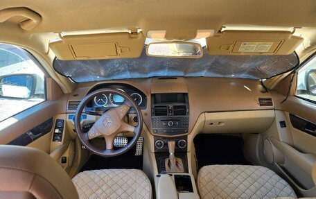 Mercedes-Benz C-Класс, 2008 год, 800 000 рублей, 10 фотография
