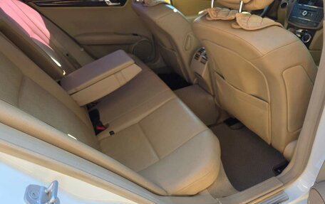 Mercedes-Benz C-Класс, 2008 год, 800 000 рублей, 11 фотография