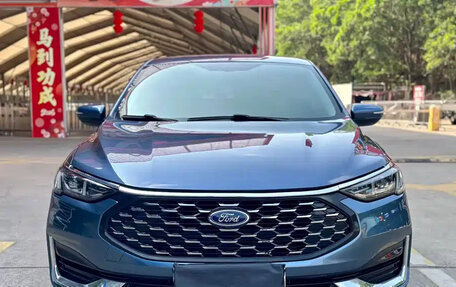 Ford Escort, 2021 год, 1 000 000 рублей, 2 фотография