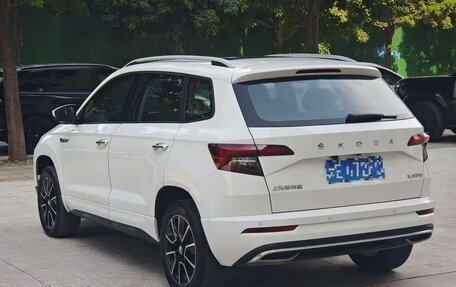 Skoda Karoq I, 2022 год, 1 527 000 рублей, 6 фотография