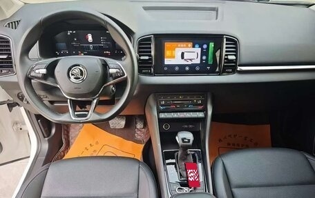 Skoda Karoq I, 2022 год, 1 527 000 рублей, 8 фотография