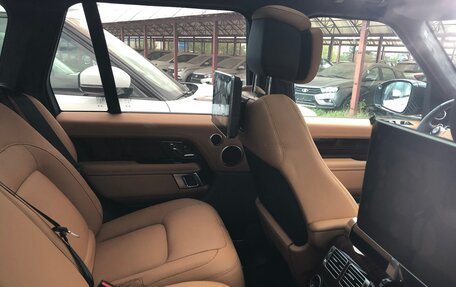 Land Rover Range Rover IV рестайлинг, 2019 год, 7 770 000 рублей, 3 фотография