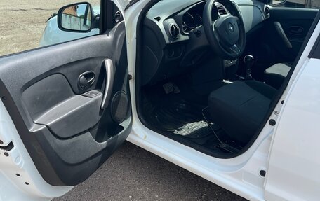 Renault Logan II, 2017 год, 680 000 рублей, 6 фотография