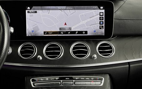 Mercedes-Benz E-Класс, 2021 год, 3 800 000 рублей, 15 фотография