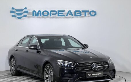 Mercedes-Benz E-Класс, 2021 год, 3 800 000 рублей, 3 фотография