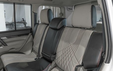 Mitsubishi Pajero IV, 2014 год, 2 193 000 рублей, 14 фотография