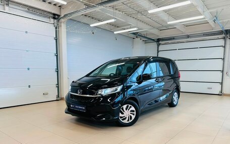 Honda Freed II, 2019 год, 1 749 999 рублей, 1 фотография