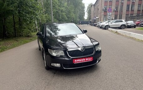 Skoda Superb III рестайлинг, 2012 год, 1 050 000 рублей, 1 фотография