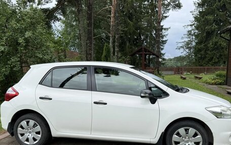 Toyota Auris II, 2011 год, 920 000 рублей, 1 фотография