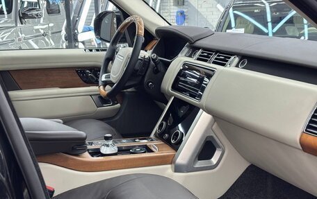 Land Rover Range Rover IV рестайлинг, 2019 год, 7 700 000 рублей, 14 фотография