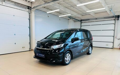Honda Freed II, 2019 год, 1 749 999 рублей, 2 фотография