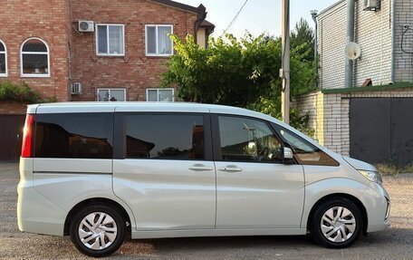 Honda Stepwgn IV, 2016 год, 1 355 000 рублей, 5 фотография