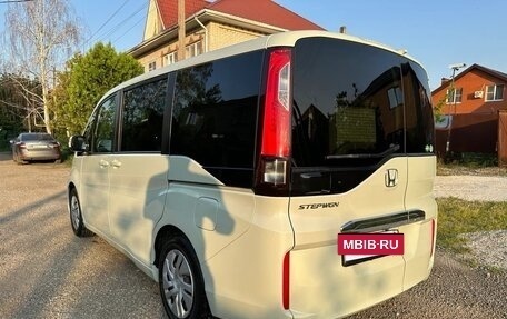 Honda Stepwgn IV, 2016 год, 1 355 000 рублей, 6 фотография