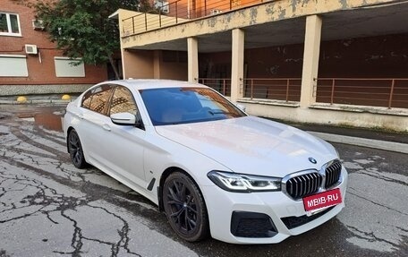 BMW 5 серия, 2022 год, 6 350 000 рублей, 13 фотография