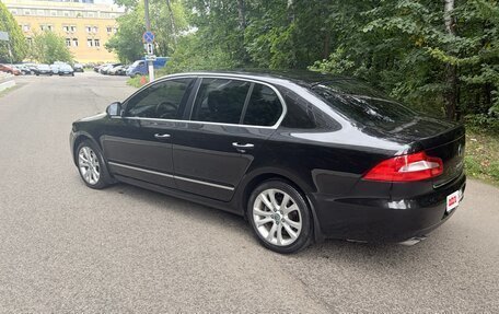 Skoda Superb III рестайлинг, 2012 год, 1 050 000 рублей, 3 фотография