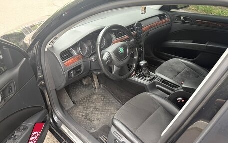 Skoda Superb III рестайлинг, 2012 год, 1 050 000 рублей, 12 фотография