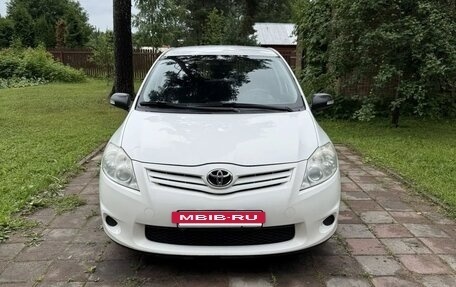 Toyota Auris II, 2011 год, 920 000 рублей, 2 фотография