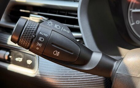 Geely Emgrand, 2023 год, 1 290 000 рублей, 17 фотография