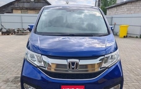 Honda Stepwgn IV, 2016 год, 1 495 000 рублей, 3 фотография