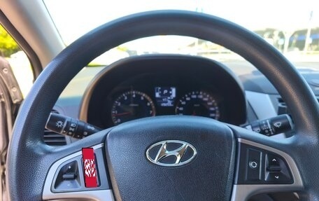 Hyundai Solaris II рестайлинг, 2015 год, 1 100 000 рублей, 11 фотография